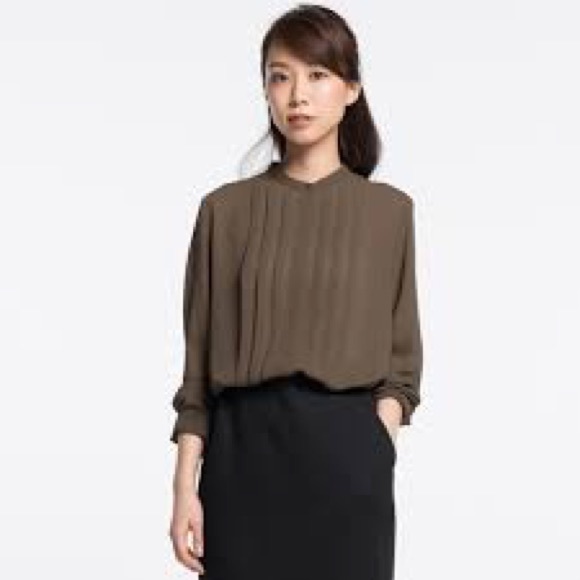Uniqlo Tops - NWOT Uniqlo Olive Sheer Pleated Button Down Blouse